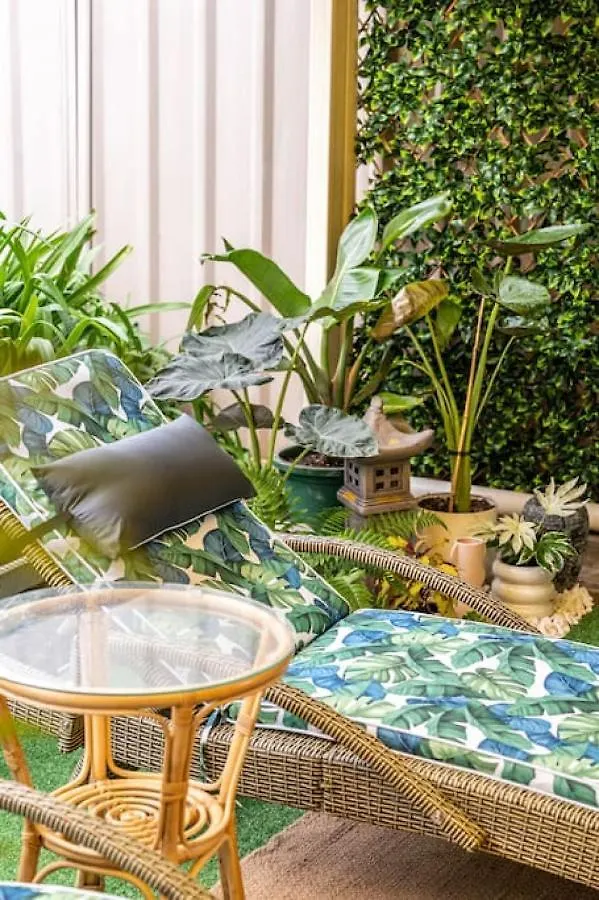 Amazon At Seacombe Gardens Villa Sturt Holiday home