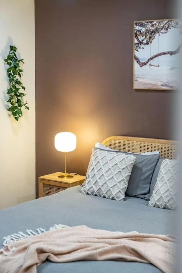 Amazon At Seacombe Gardens Villa Sturt Holiday home